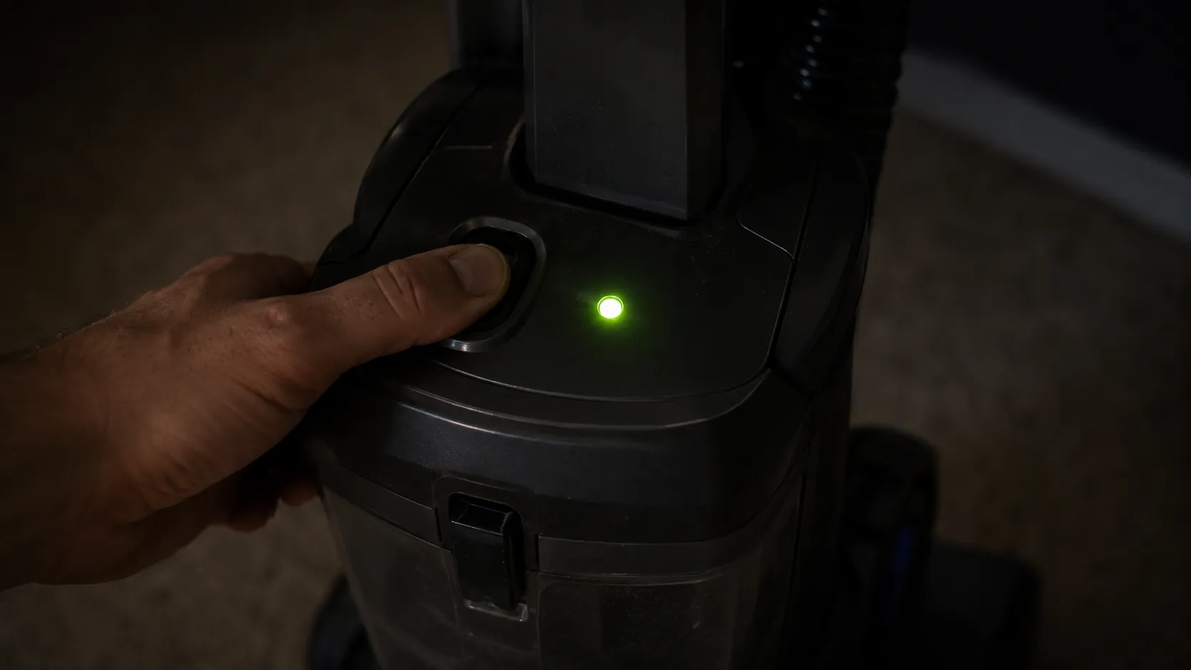 an upright vacuum indicator light returning after its thermal switch resets
